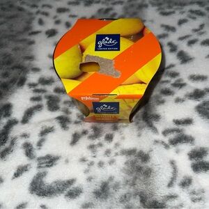 Glade 3 wick candle